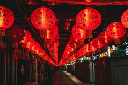 Guide to Chinese New Year Traditions and Events (2026): A Day-by-Day Breakdown