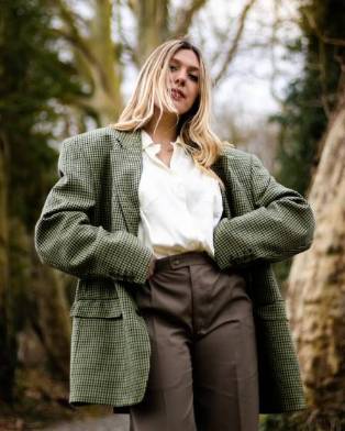 Exploring the Art of Layering: Must-Try Styling Tips for the Season